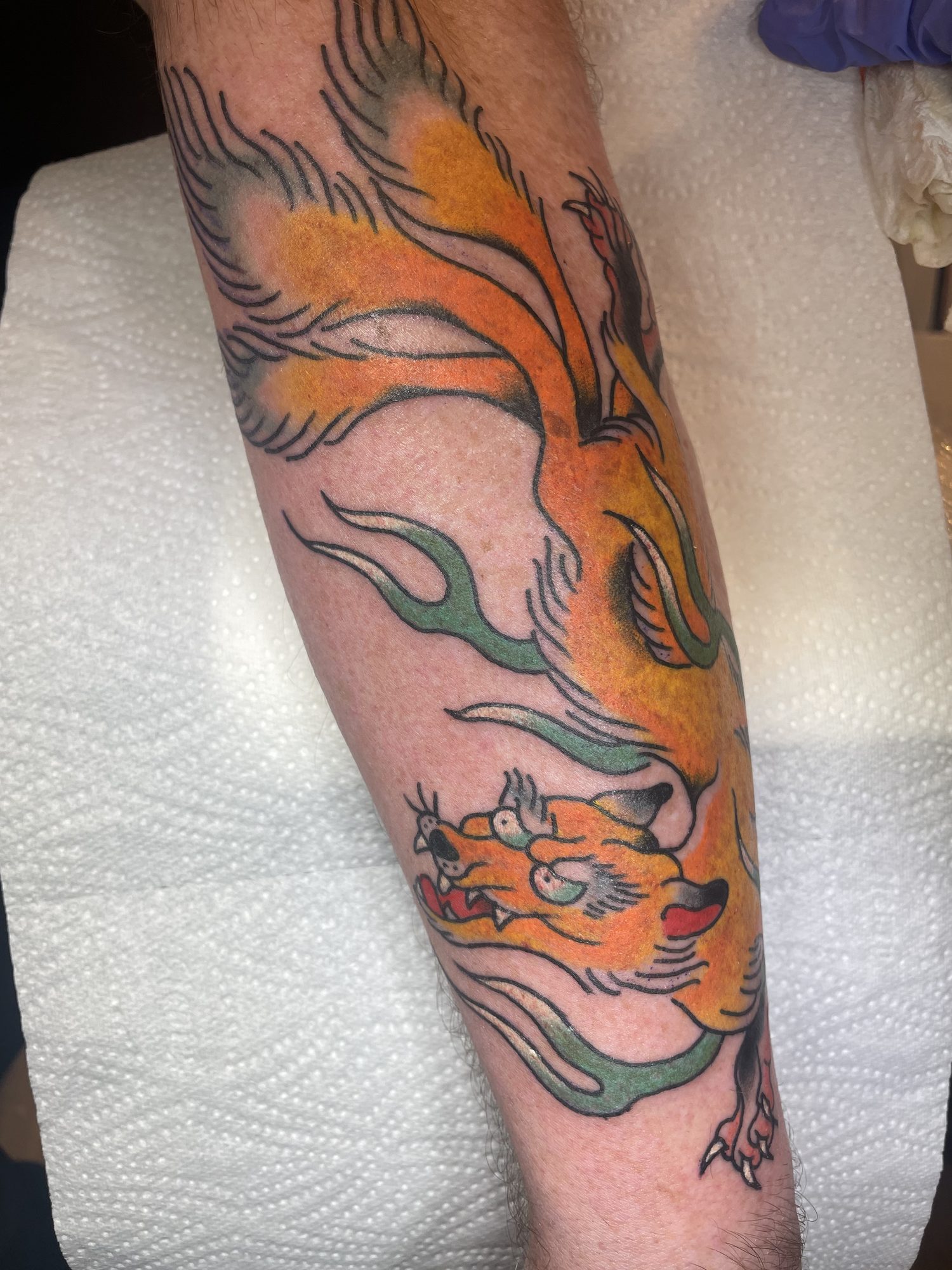 Kitsune-Fuchs am Unterarm, Japanisches Tattoo von Jill bei Eine Liebe Tätowiergeschäft in Bochum