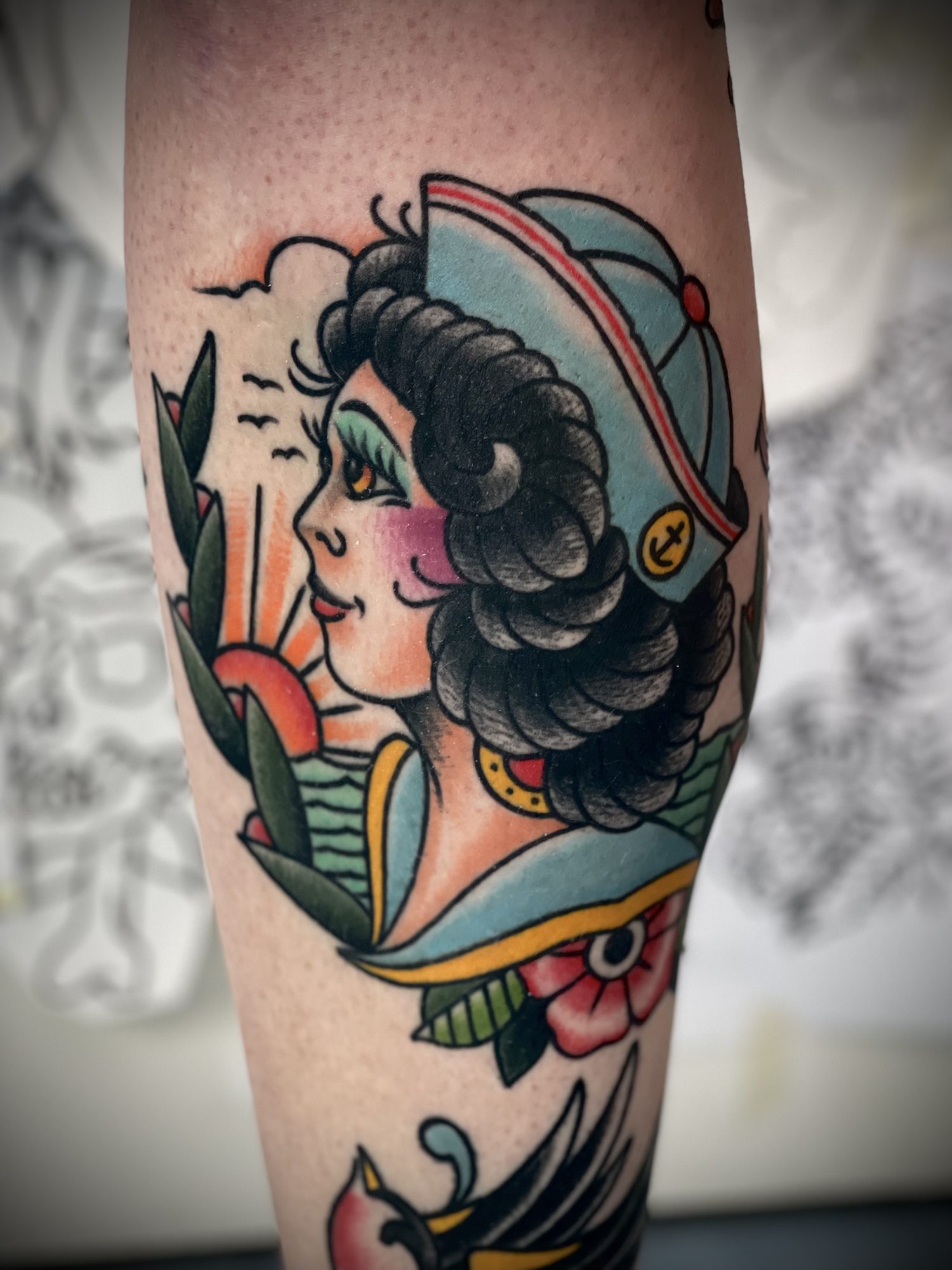 Matrosin am Unterarm, Maritimes Tattoo von Salle bei Eine Liebe Tätowiergeschäft in Bochum