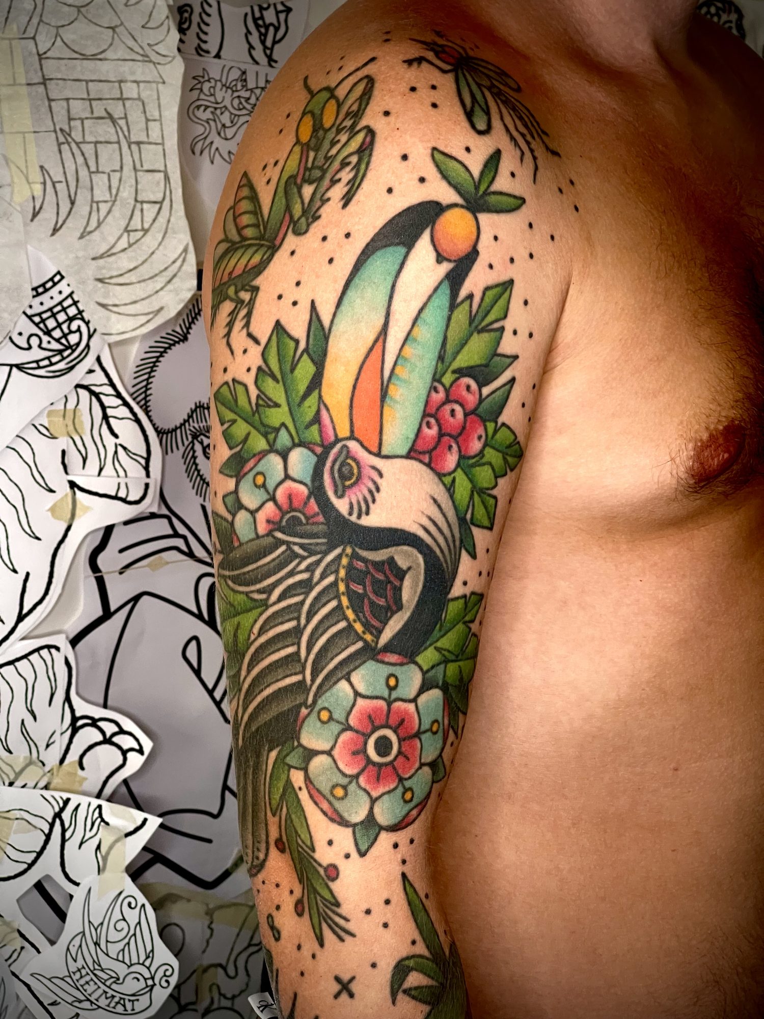 Tukan am Oberarm, Tier Tattoo von Salle bei Eine Liebe Tätowiergeschäft in Bochum