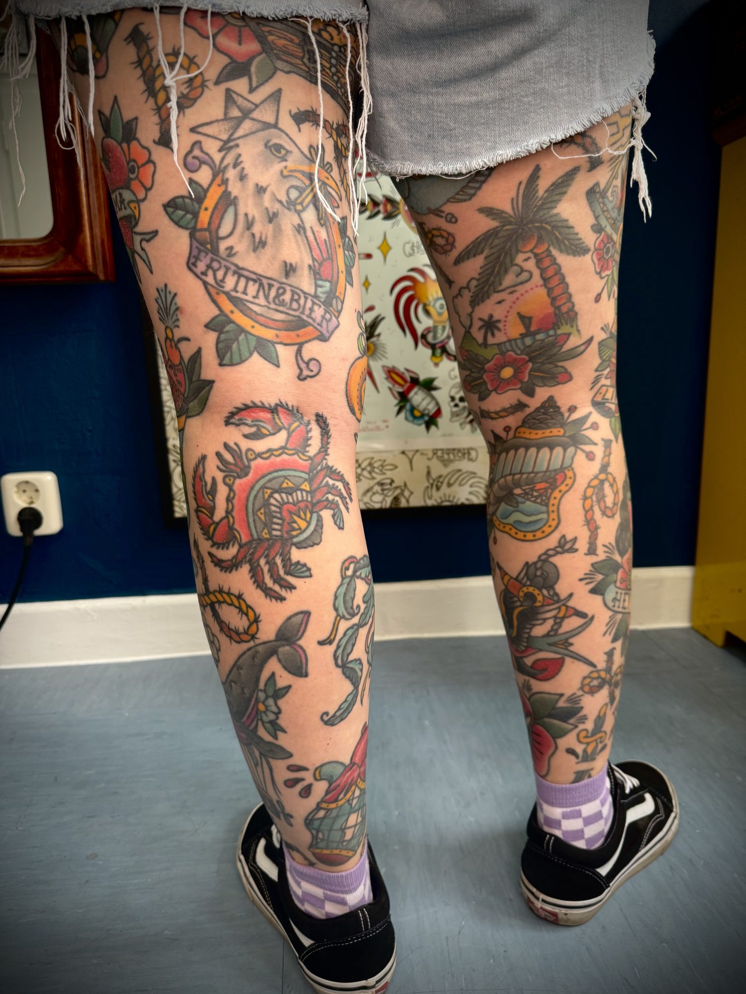 Traditional-Beinsleeves von hinten, Traditional Tattoo von Salle bei Eine Liebe Tätowiergeschäft in Bochum